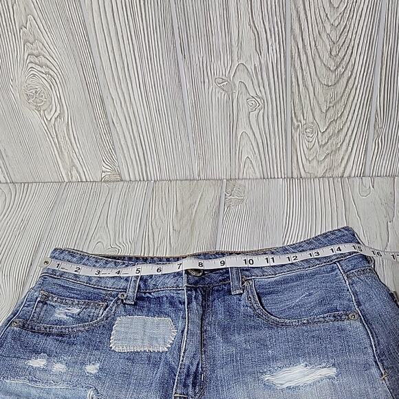 American Eagle Hi-Rise Shortie Patch Distressed Jean Shorts Womens Size 6 - Picture 3 of 10